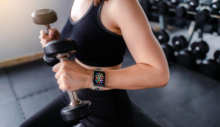 Підбираємо універсальні ремінці для Apple Watch, які доречні в будь-якій ситуації